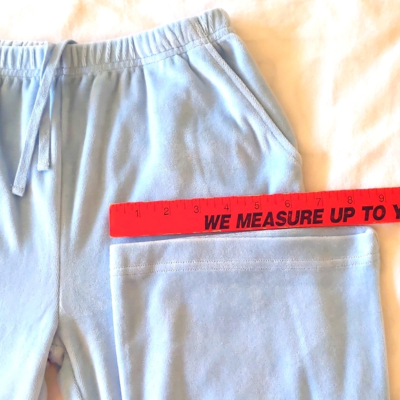 NWOT. Girl's Fleece set with front sparkling design. - Picture 7 of 7